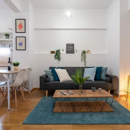 Modern 2Bd Apt In Athens , 3-Min Metro Exteriör bild