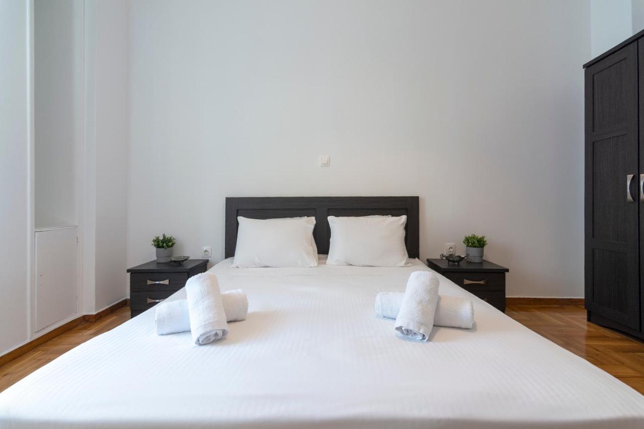 Modern 2Bd Apt In Athens , 3-Min Metro Exteriör bild
