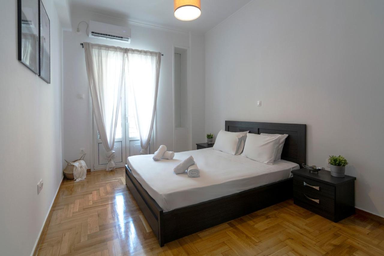 Modern 2Bd Apt In Athens , 3-Min Metro Exteriör bild