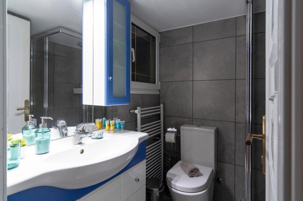 Modern 2Bd Apt In Athens , 3-Min Metro Exteriör bild