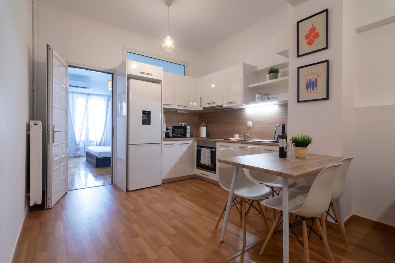 Modern 2Bd Apt In Athens , 3-Min Metro Exteriör bild