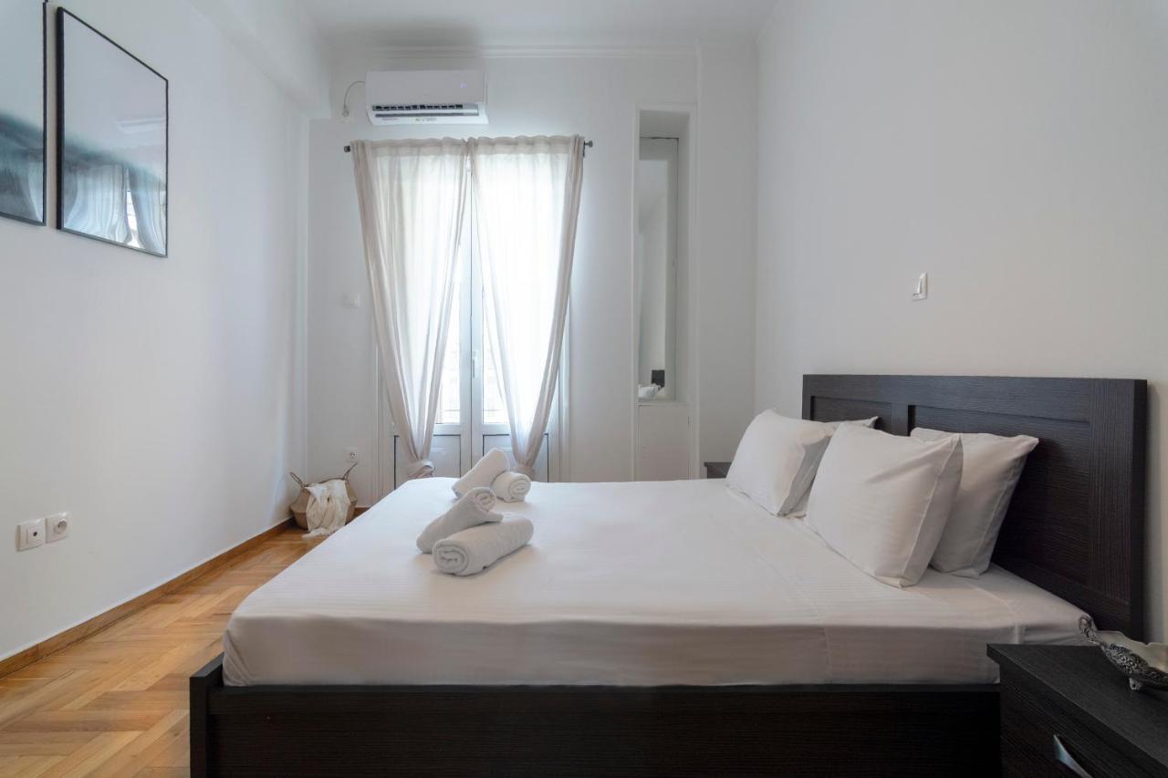 Modern 2Bd Apt In Athens , 3-Min Metro Exteriör bild